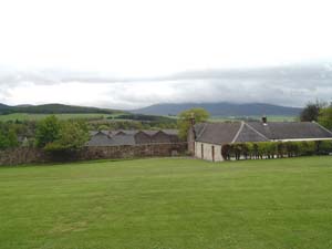 Besucherzentrum vom Parkplatz her gesehen, 10kB